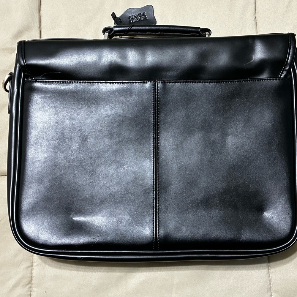 Alpine Swiss Messenger Black Leather Laptop/Brief Case Bag With Buckle Closure - Picture 2 of 10